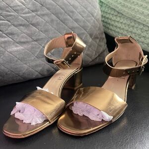 AGL ATTILIO GIOSTILEOMBRUNI
MACE Metallic Gold Sandals